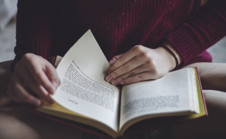 A leitura é o descanso que te fortalece pra continuar…